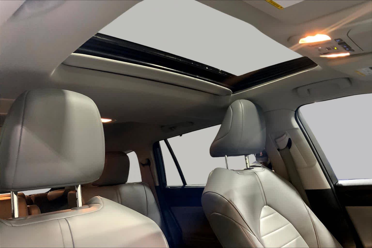 Used 2022 Moon Dust Toyota XLE image 14