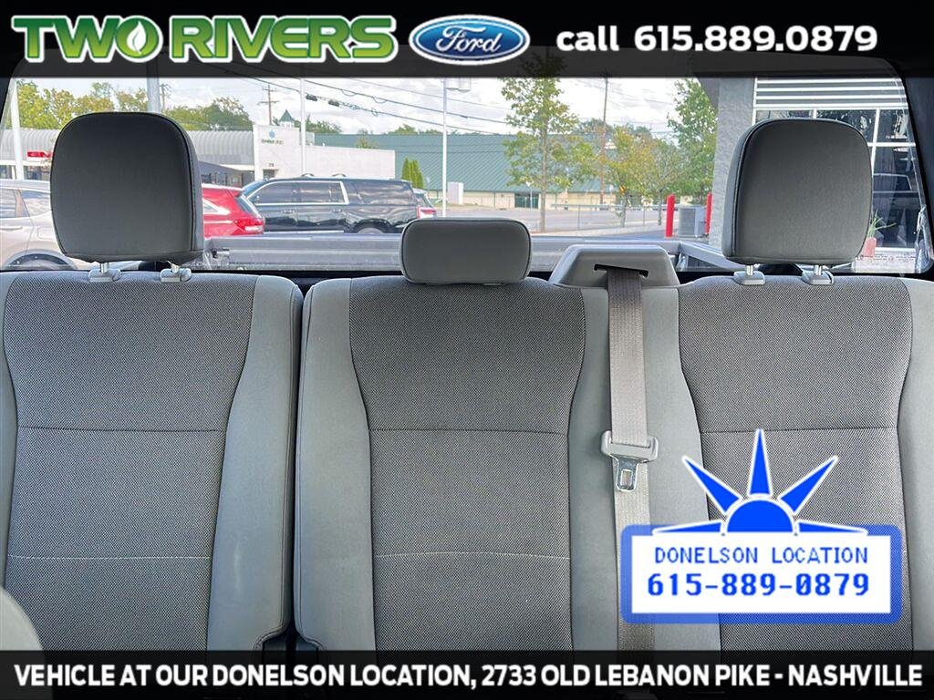 Used 2015 Magnetic Metallic Ford XL image 39