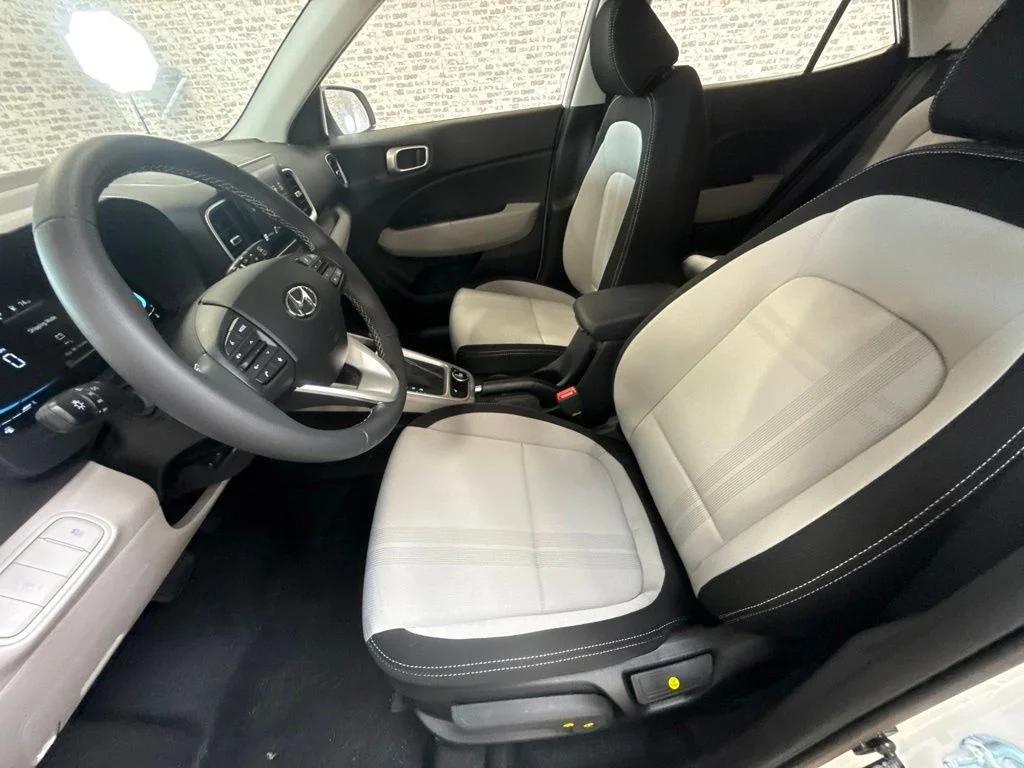 New 2026 Lunar White Hyundai SEL image 23