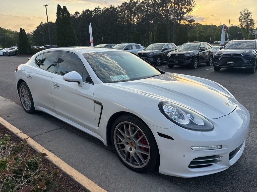 2016 Porsche Panamera Base