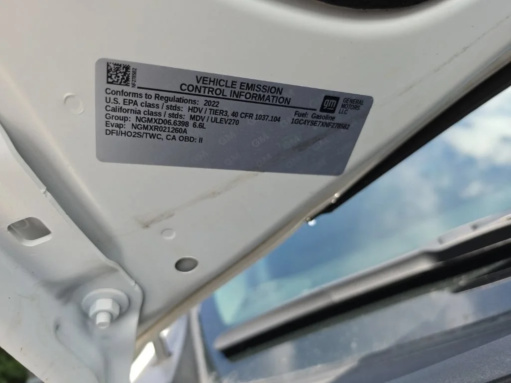 Used 2022 Summit White Chevrolet WT image 29
