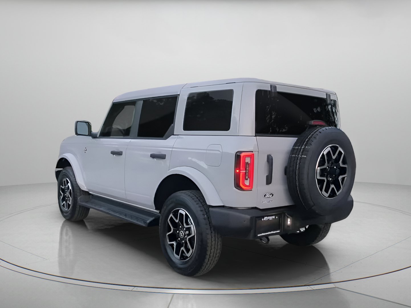New 2026 Avalanche Gray Ford Outer Banks® image 18