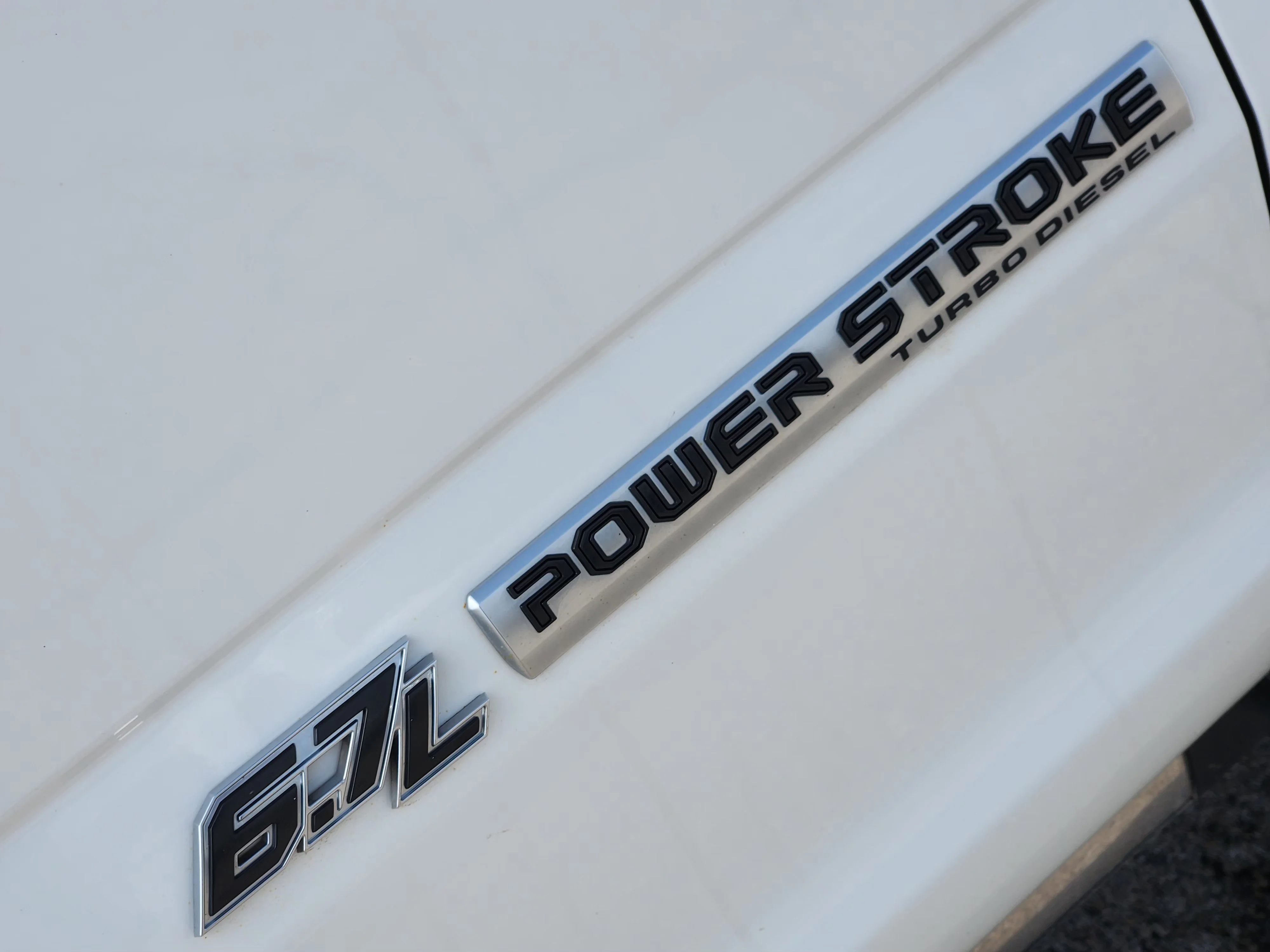 Used 2022  Ford Limited image 12