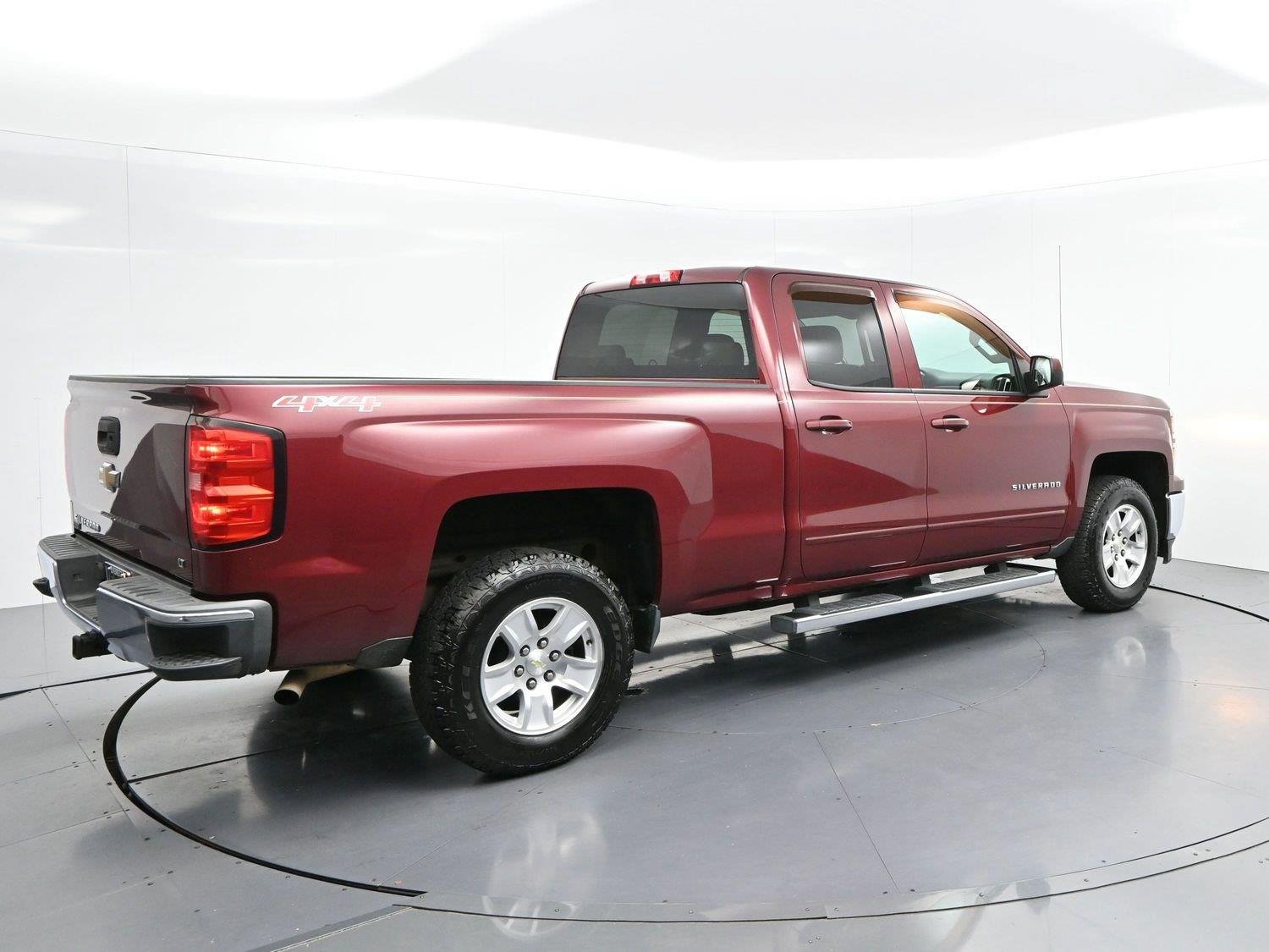 Used 2015 DEEP RUBY METALLIC Chevrolet LT image 7