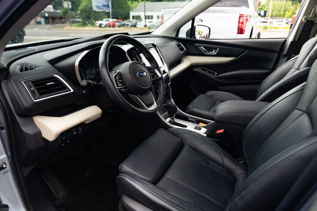 Used 2019 Silver Subaru Limited image 20