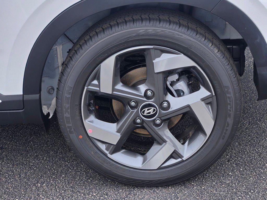 New 2026 Lunar Hyundai SEL w/Two-Tone Roof image 13