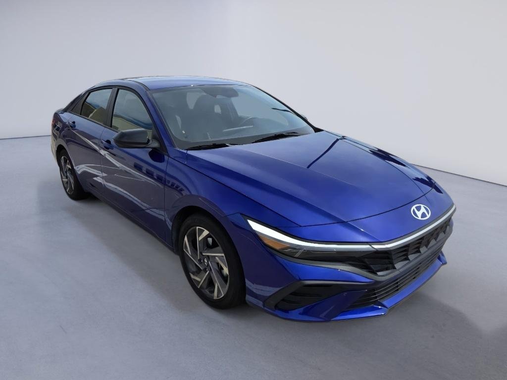 Used 2025 Intense Blue Hyundai SEL Sport image 7