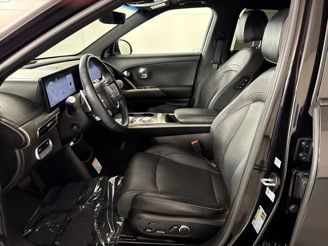 Used 2023 Black Genesis Advanced image 27