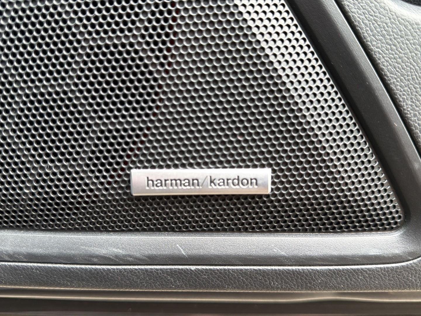 Used 2025 Magnetite Gray Metallic Subaru Onyx Edition image 13