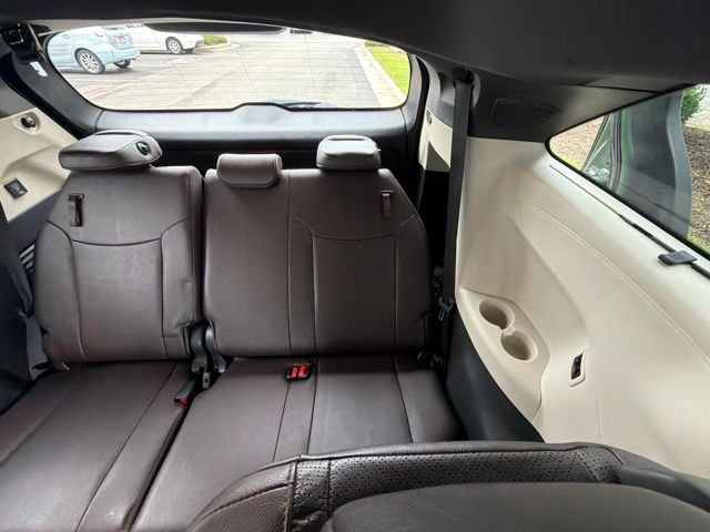 Used 2024 Green Toyota Platinum image 18
