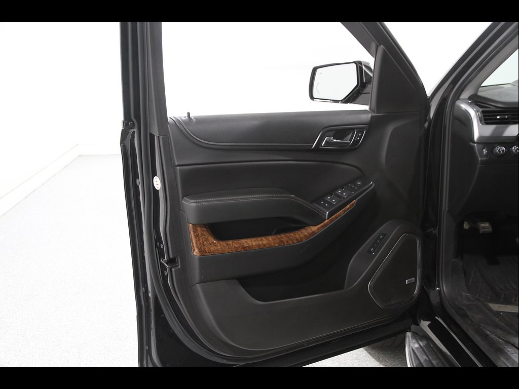 Used 2018 Black Chevrolet Premier image 4