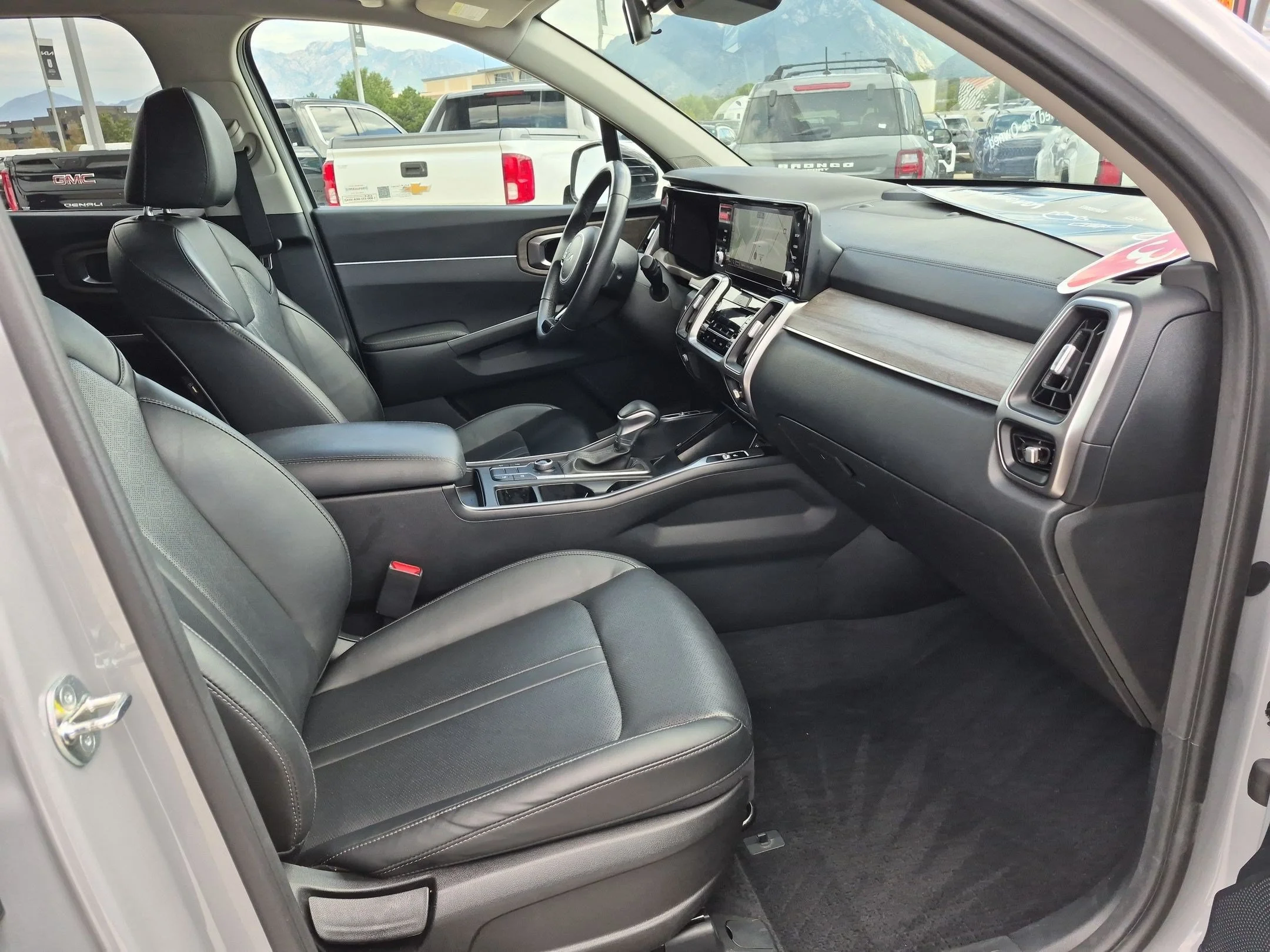 Used 2023 Wolf Gray Kia X-Line S image 31