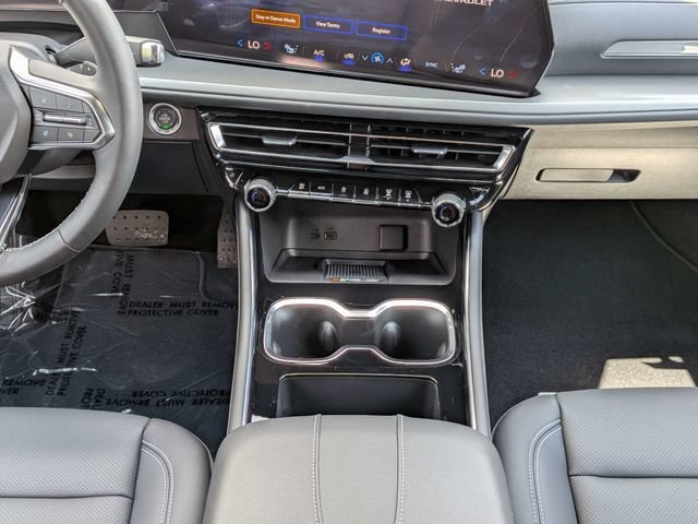 New 2027 Summit White Chevrolet LT image 20
