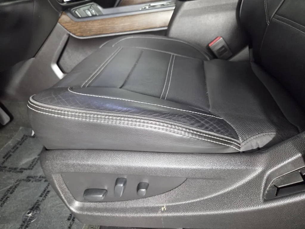 Used 2017 Dark Slate Metallic GMC Denali image 12