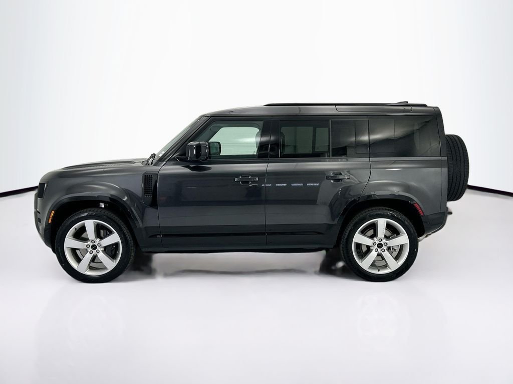 2026 Land Rover Defender X-Dynamic SE - Photo 8