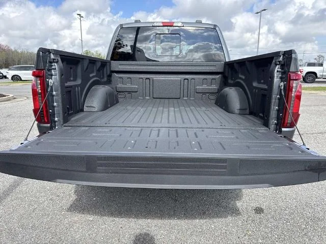 New 2026 Carbonized Gray Metallic Ford XLT image 6