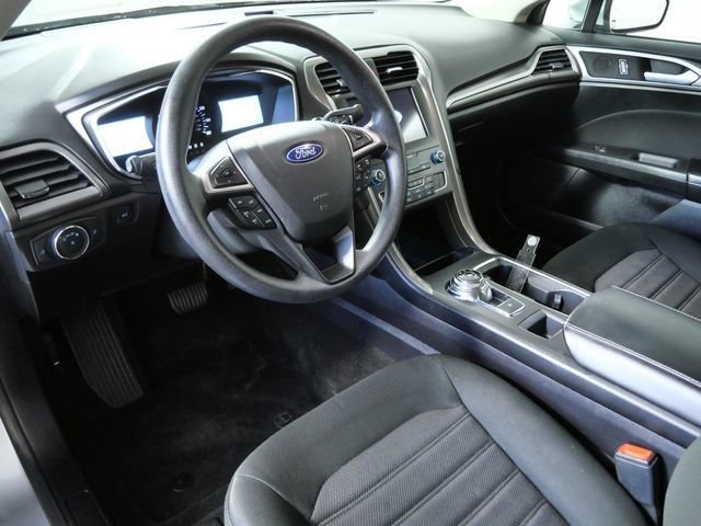 Certified Used 2020 Silver Ford SE image 3