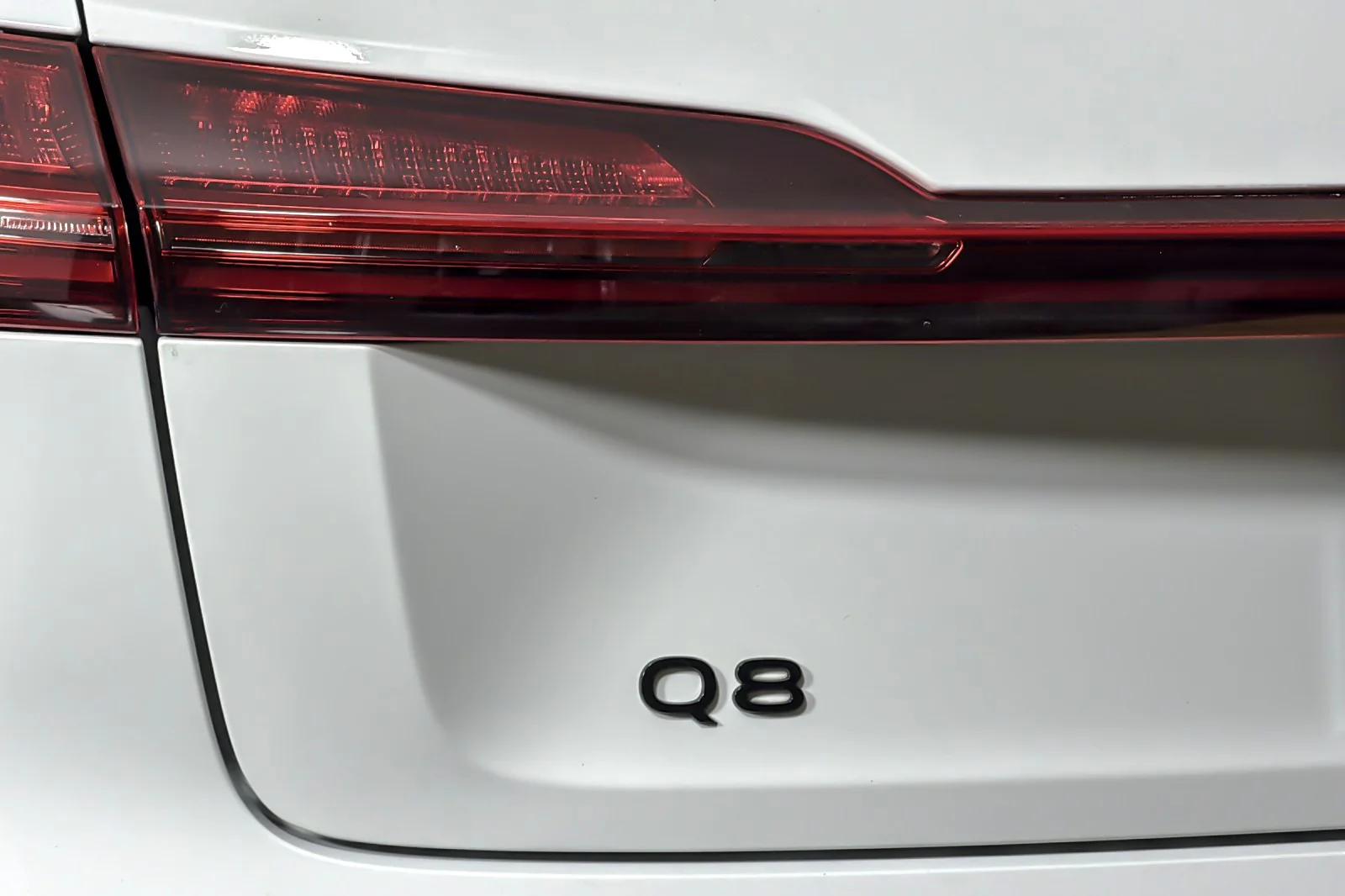 Used 2024 Glacier White Metallic Audi Premium Plus quattro image 26