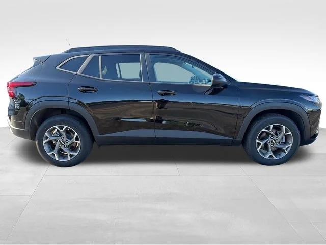 Used 2025 Mosaic Black Metallic Chevrolet LT image 7