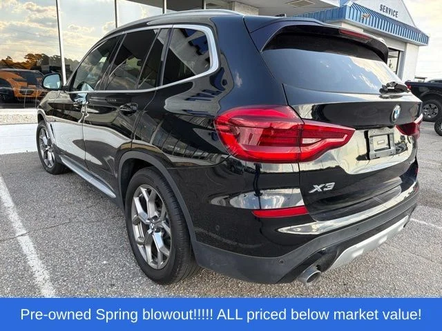 Used 2020 Black BMW xDrive30i image 4