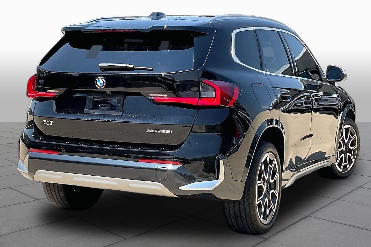 Used 2024 Jet Black BMW xDrive28i image 13