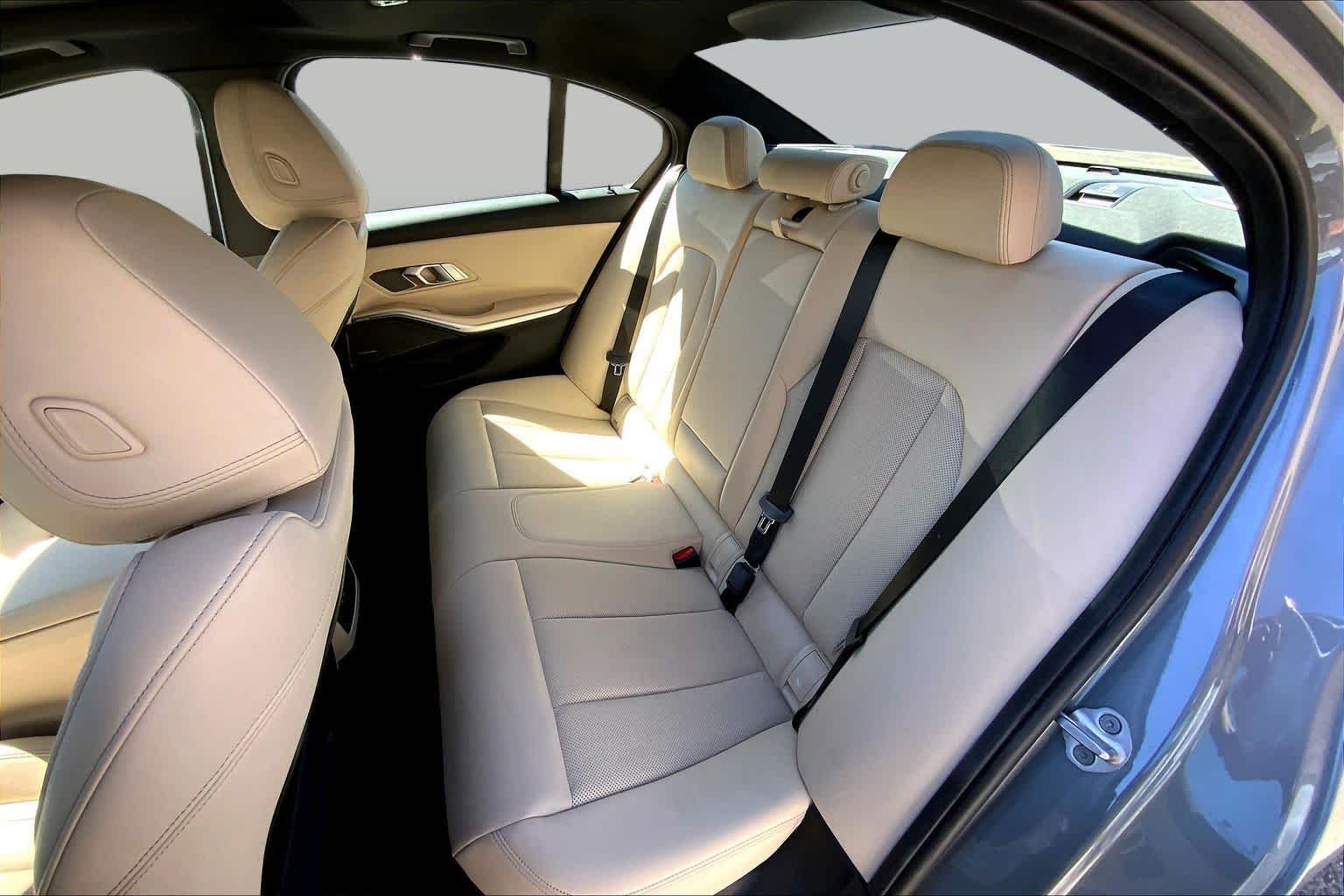 Used 2023 Skyscraper Grey Metallic BMW 330i image 19
