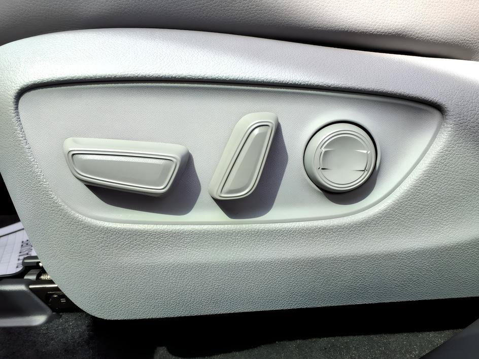 Used 2024 Moon Dust Toyota LE image 17