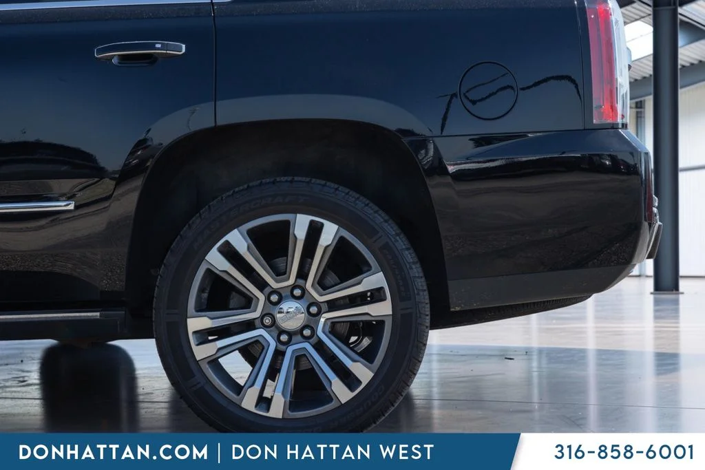Used 2019 Black GMC Denali image 32