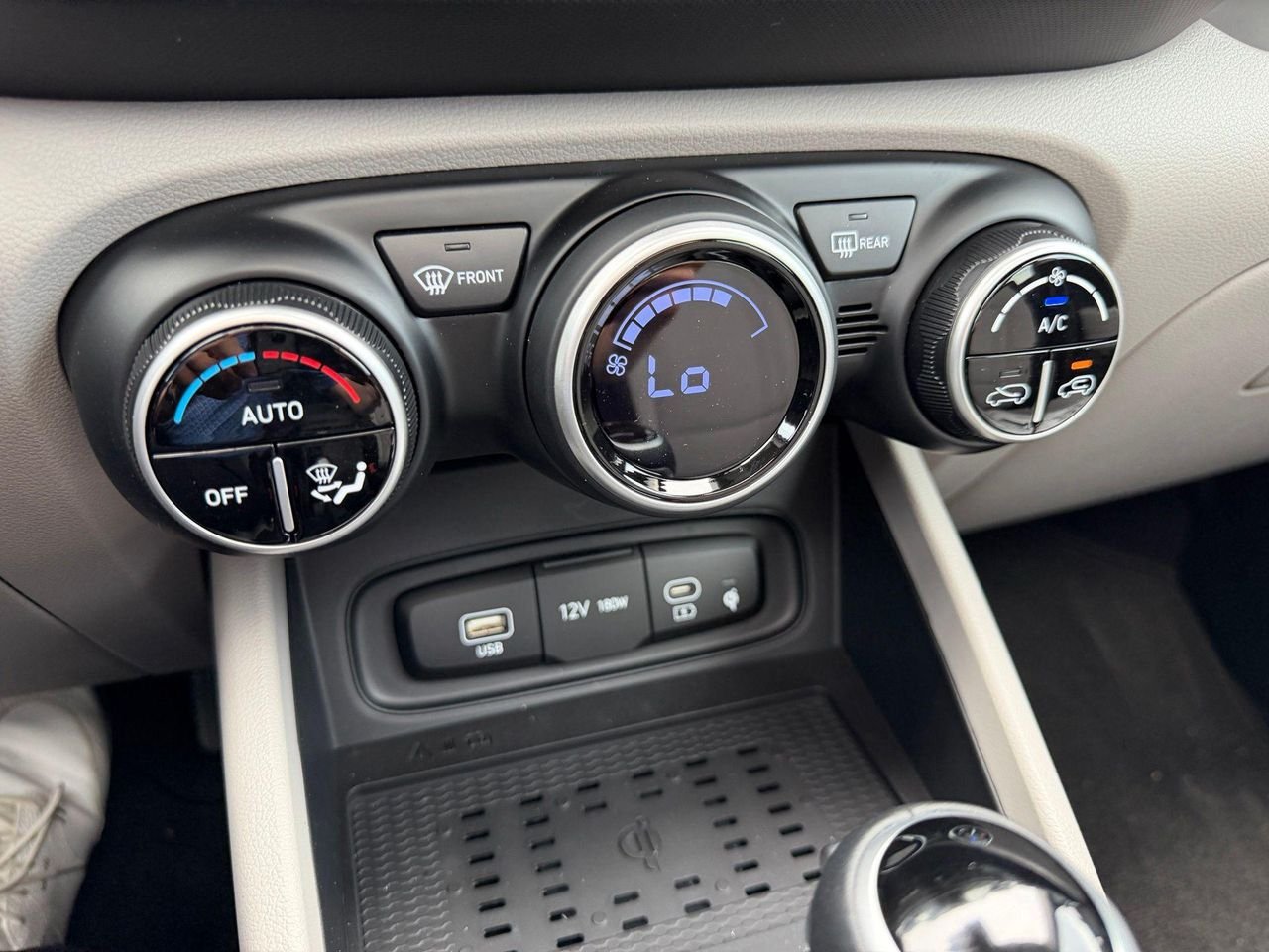 2026 Hyundai Venue SEL - Photo 26