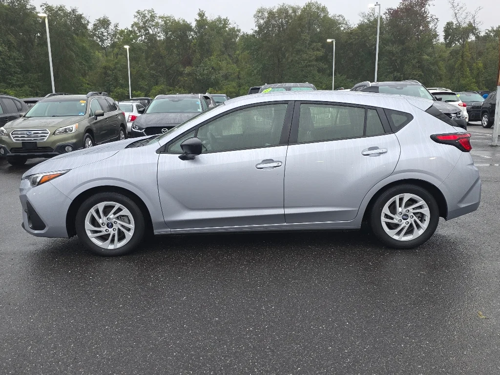 Used 2024 Ice Silver Metallic Subaru  image 12