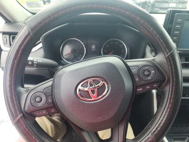 Used 2021 Gray Toyota LE image 10