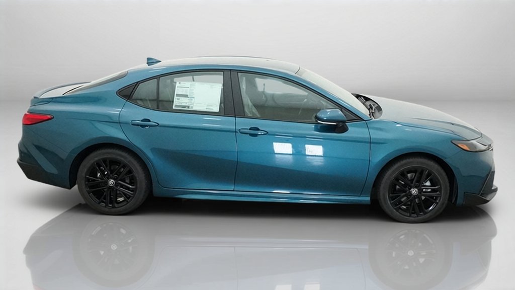 New 2026 Ocean Gem Toyota SE image 7