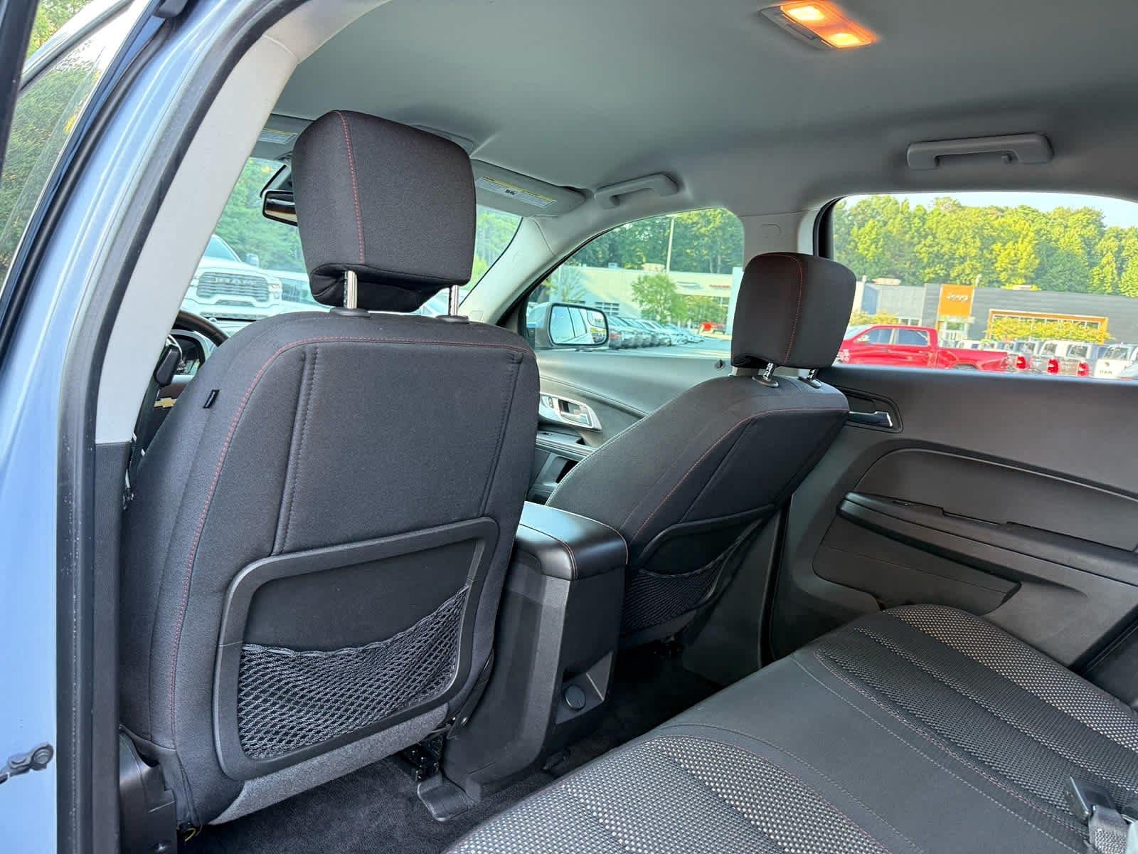 Used 2014 Silver Topaz Metallic Chevrolet LT image 26