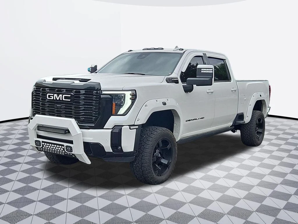 Used 2024 White Frost GMC Denali Ultimate image 2