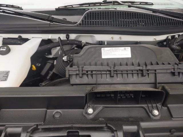 New 2025 Summit White GMC 1WT image 42