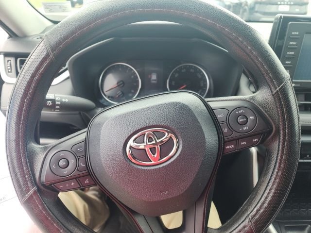 Used 2021 Gray Toyota LE image 10