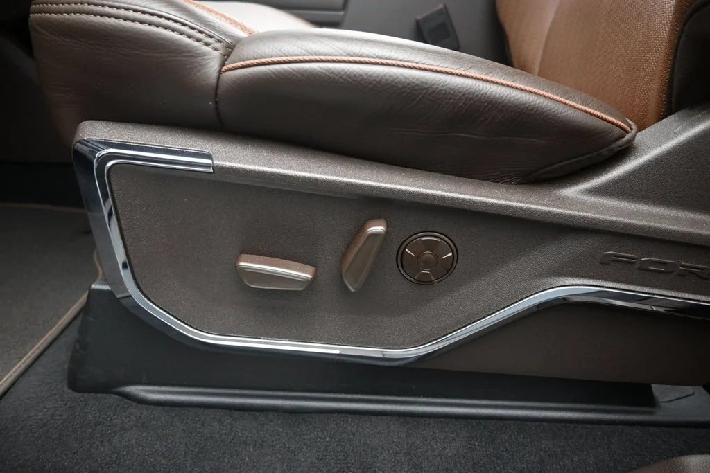 Used 2025 White Ford King Ranch image 11