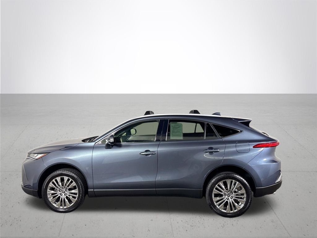 Used 2022 Coastal Gray Metallic Toyota XLE image 9