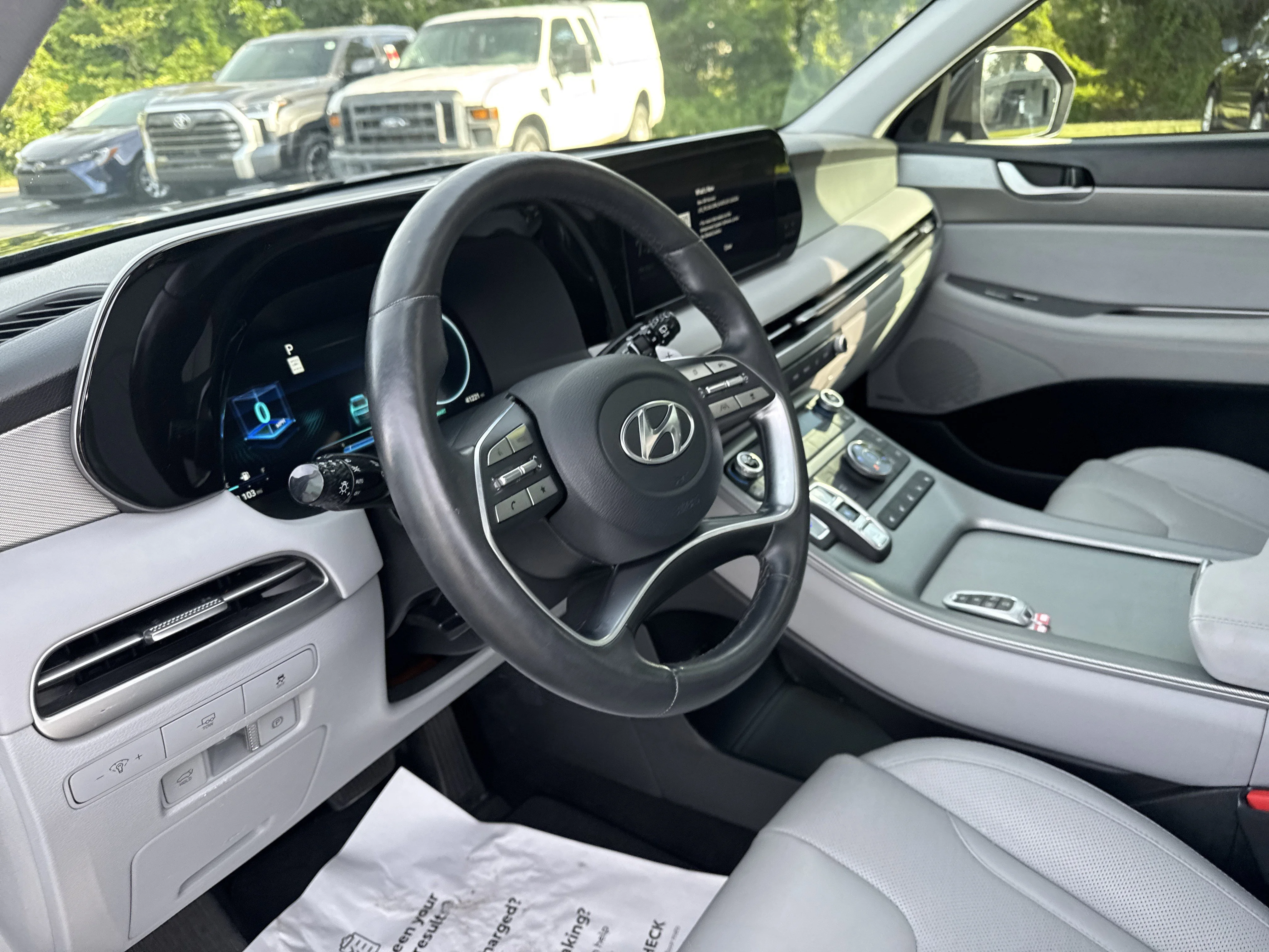 Used 2023 Moonlight Cloud Hyundai SEL image 15