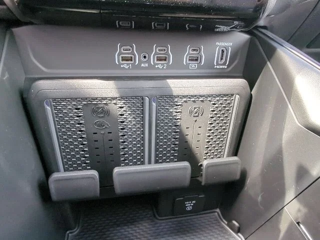 New 2026 Forged Blue Metallic Exterior Paint RAM Laramie image 26