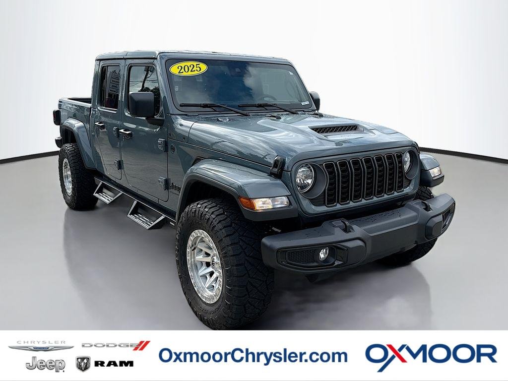 2025 Jeep Gladiator Sport S Auto's photo