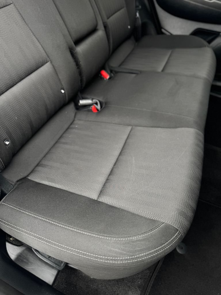 Used 2022 Snow White Pearl Kia LX image 33