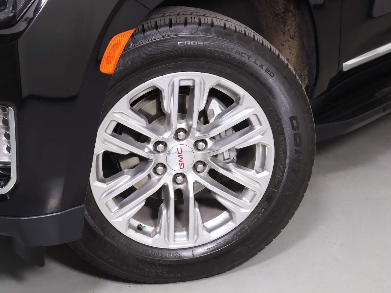 Used 2023 Onyx Black GMC SLT image 8