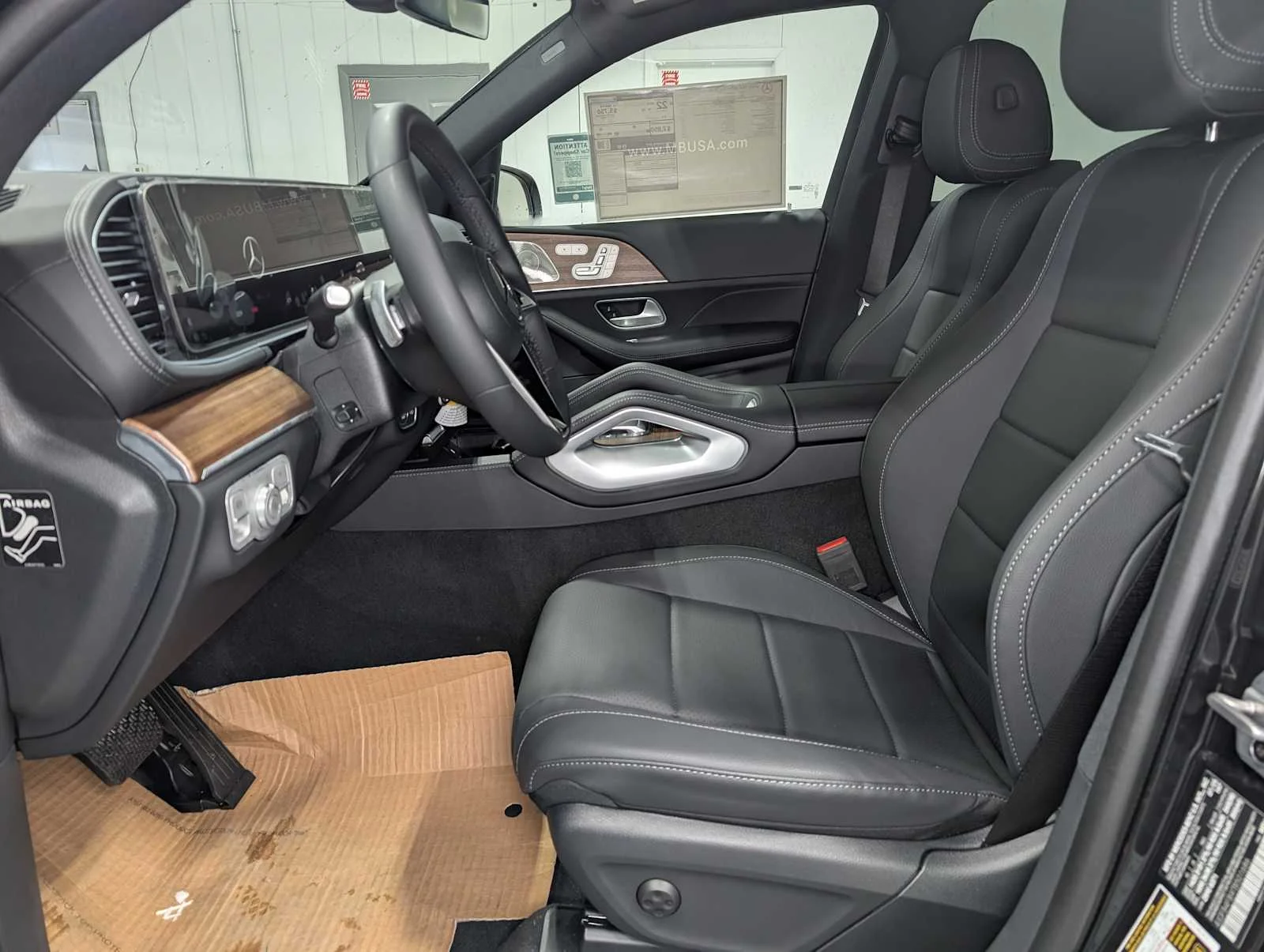Used 2026 Obsidian Black Metallic Mercedes-Benz GLE 350 image 4