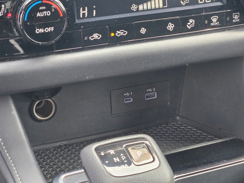 2025 Nissan Pathfinder SV - Photo 30