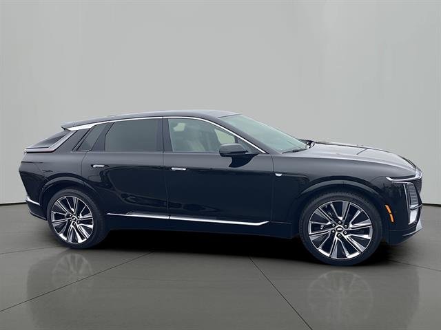 2026 Cadillac LYRIQ Signature Luxury, photo 6 of 12