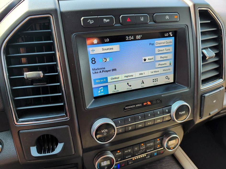Used 2019 Black Metallic Ford Limited image 25