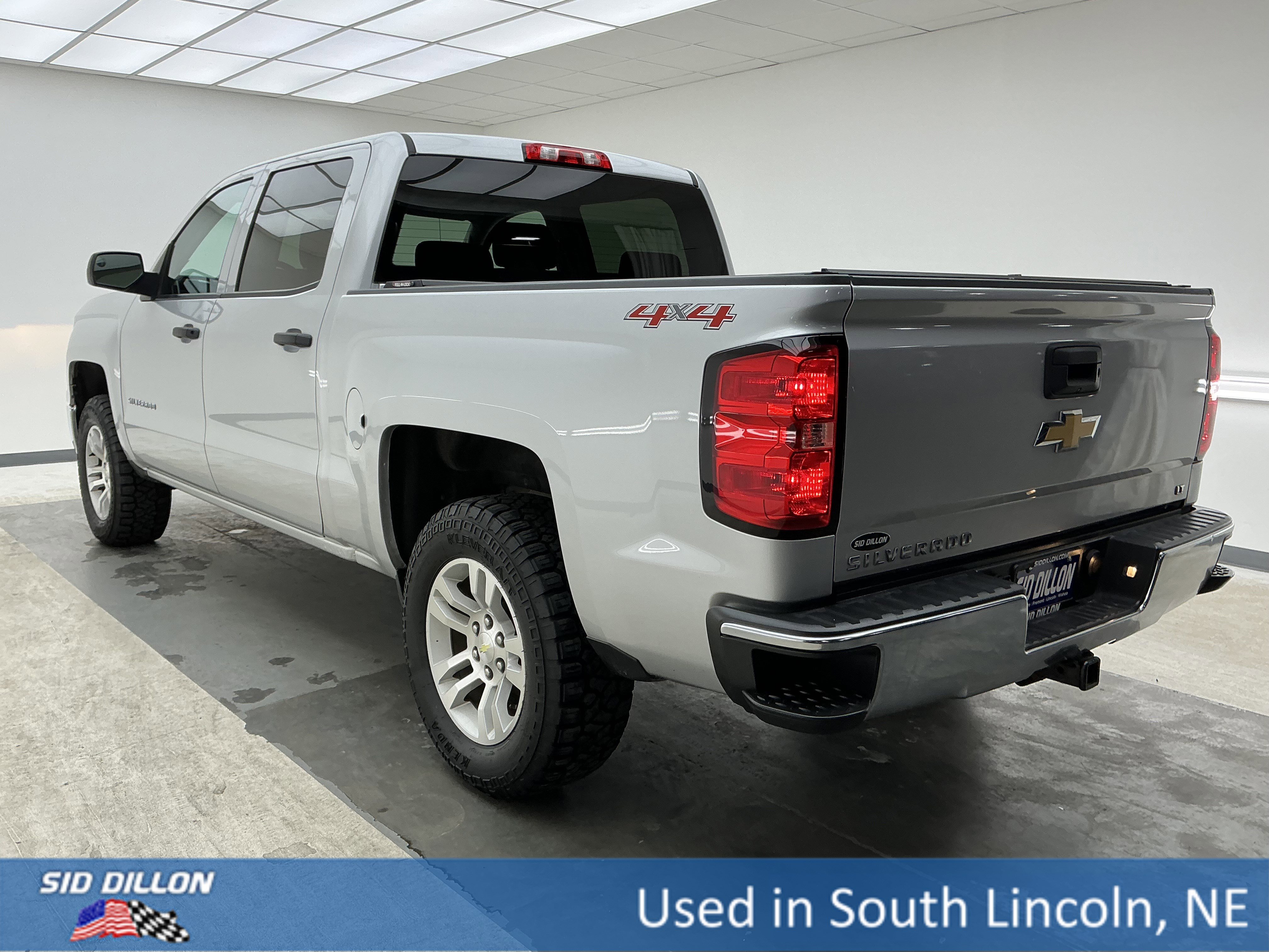 View vehicle photo 6