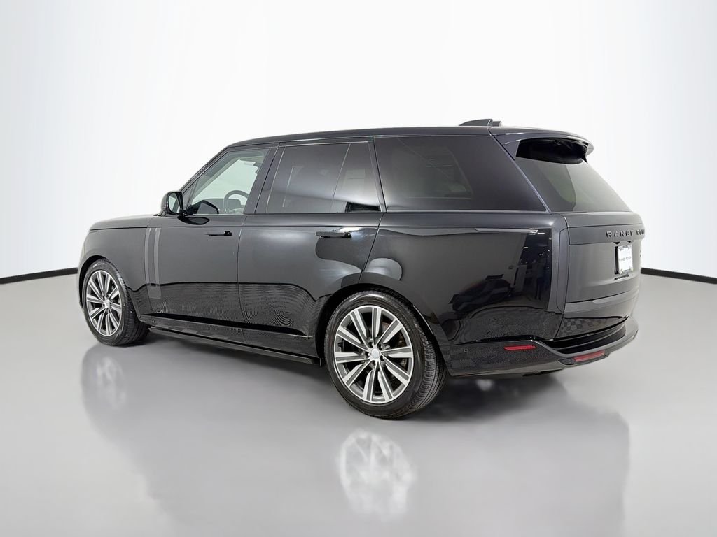 Used 2023 Black Land Rover SE image 7