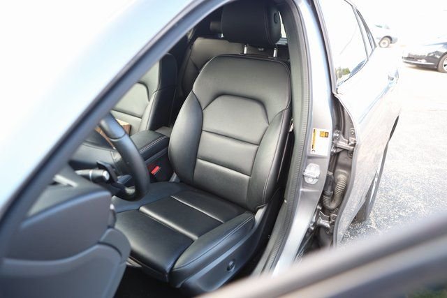 Used 2020 Gray Mercedes-Benz GLA 250 image 14